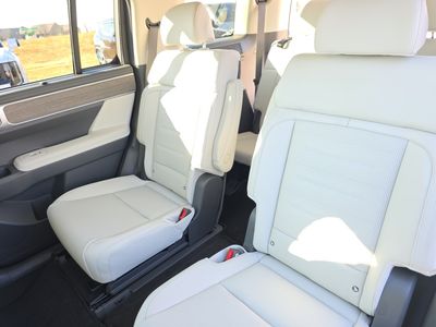 2026 Hyundai Santa Fe Hybrid — photo 18 view