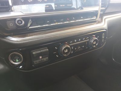 2025 Chevrolet Silverado 1500 - Photo 18