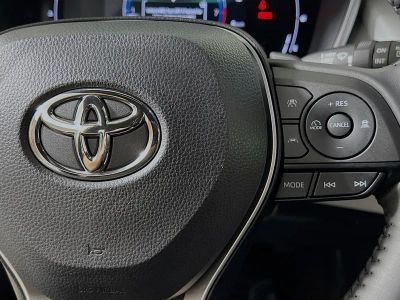 2023 Toyota Corolla Hatchback — photo 17 view