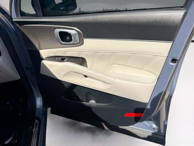 2022 Kia Sorento - Photo 34