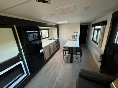 2025 Forest River RV Cherokee Grey Wolf Black Label - Photo 20
