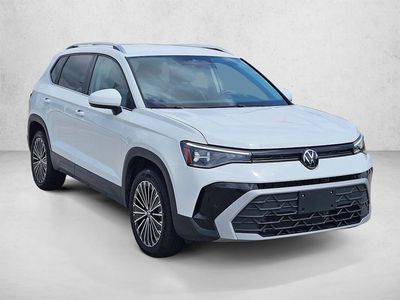 2025 Volkswagen Taos - Photo 1