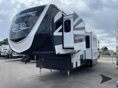 2026 Jayco Seismic - Photo 2