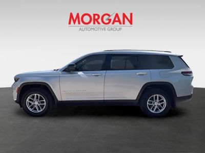 2023 Jeep Grand Cherokee L — engine compartment view