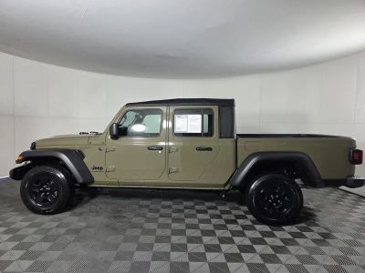 2025 Jeep Gladiator — photo 9 view