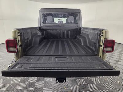 2025 Jeep Gladiator — photo 29 view