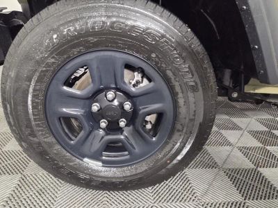 2025 Jeep Gladiator — photo 10 view