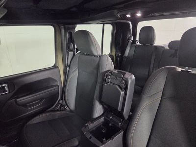 2025 Jeep Gladiator — photo 23 view