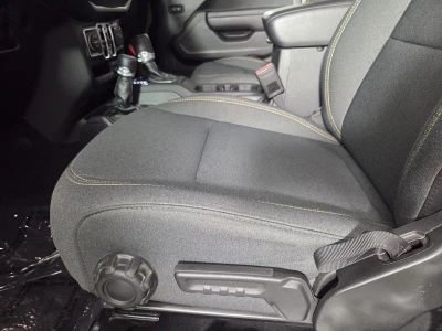2025 Jeep Gladiator — photo 13 view