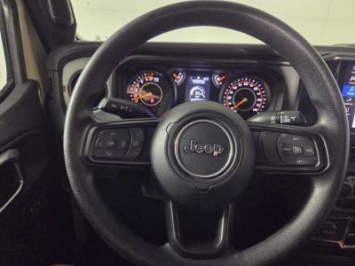 2025 Jeep Gladiator — photo 18 view