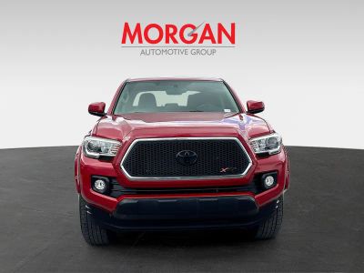 2017 Toyota Tacoma — photo 8 view