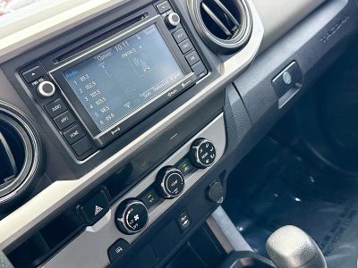 2017 Toyota Tacoma — photo 25 view