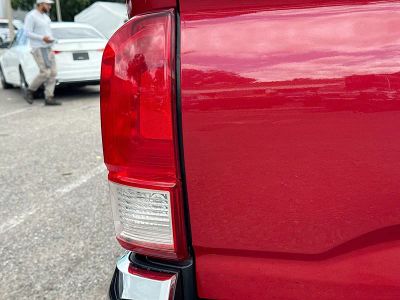 2017 Toyota Tacoma — photo 10 view