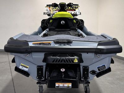 2025 Sea-Doo RXT-X 325 Ice Metal / Manta Green - Photo 6