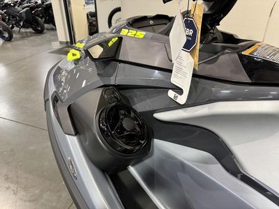2025 Sea-Doo RXT-X 325 Ice Metal / Manta Green - Photo 13