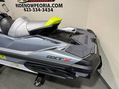 2025 Sea-Doo RXT-X 325 Ice Metal / Manta Green - Photo 10