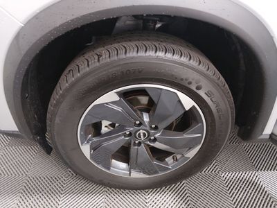 2024 Nissan Rogue — photo 10 view