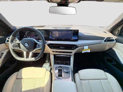 2025 BMW 3 Series — photo 17 view