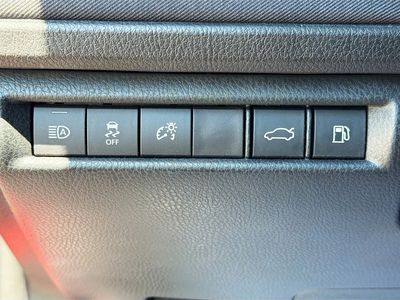2025 Toyota Camry — photo 33 view