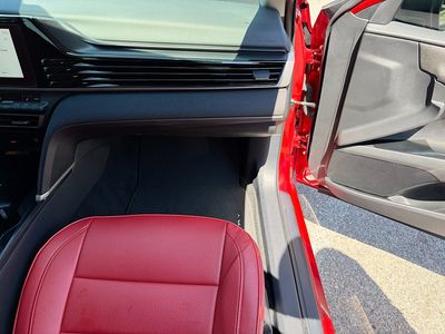 2025 Toyota Camry — photo 17 view