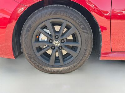 2025 Toyota Camry — photo 40 view