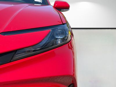 2025 Toyota Camry — photo 9 view
