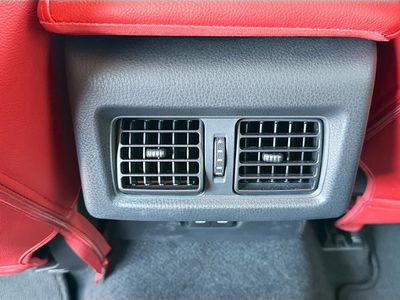 2025 Toyota Camry — photo 19 view