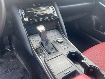 2024 Lexus IS — photo 19 view