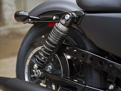 2016 Harley-Davidson Iron 883 - Photo 6