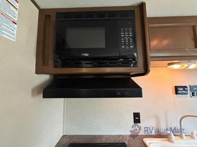 2016 Shasta RVs Oasis - Photo 18