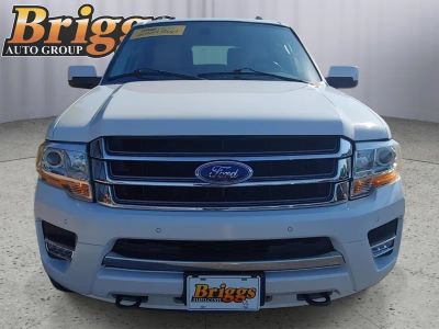 2015 Ford Expedition — side profile view