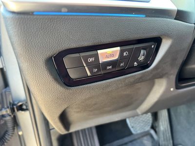 2023 BMW 3 Series 330e - Photo 37