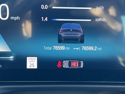 2023 BMW 3 Series 330e - Photo 22