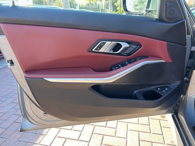 2023 BMW 3 Series 330e - Photo 14