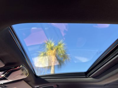2023 BMW 3 Series 330e - Photo 28