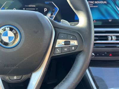 2023 BMW 3 Series 330e - Photo 20
