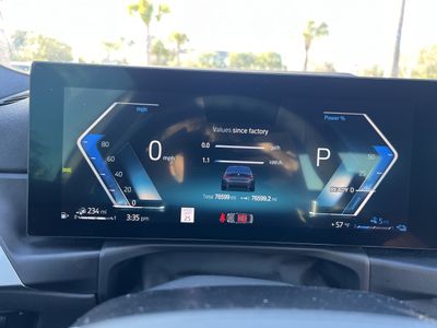 2023 BMW 3 Series 330e - Photo 21