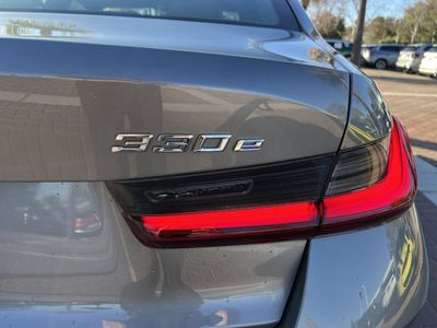 2023 BMW 3 Series 330e - Photo 42