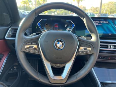 2023 BMW 3 Series 330e - Photo 18