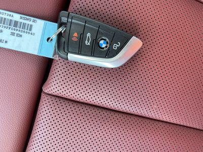 2023 BMW 3 Series 330e - Photo 36