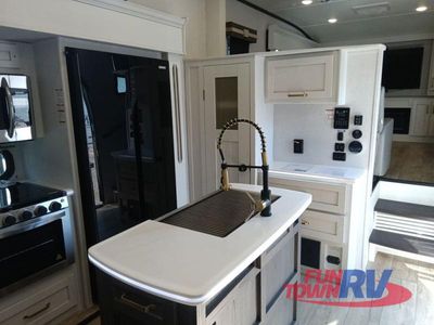 2023 Dutchmen RV Astoria - Photo 7