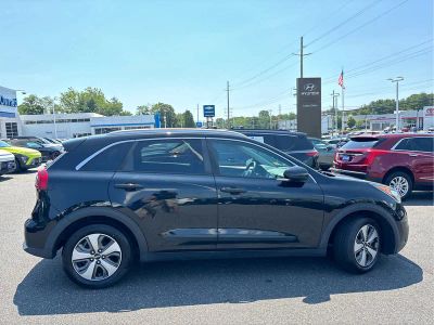 2018 Kia Niro — rear three-quarter view