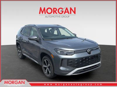 2026 Volkswagen Tiguan SE in Platinum — front three-quarter view