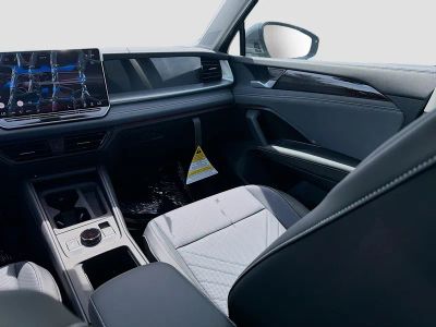 2026 Volkswagen Tiguan — photo 18 view