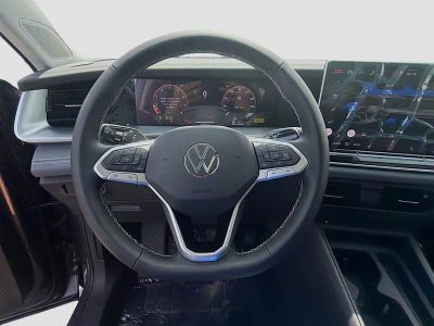 2026 Volkswagen Tiguan — photo 10 view