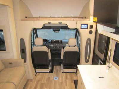 2026 Tiffin WAYFARER - Photo 3