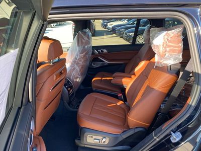 2026 BMW X7 - Photo 6