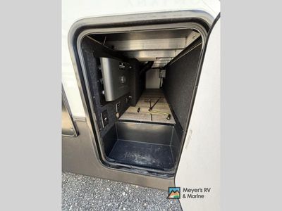 2020 Dutchmen Voltage — photo 10 view