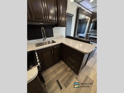 2020 Dutchmen Voltage — photo 39 view