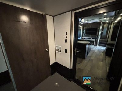 2020 Dutchmen Voltage — photo 50 view